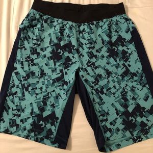 Lululemon Size Large Shorts